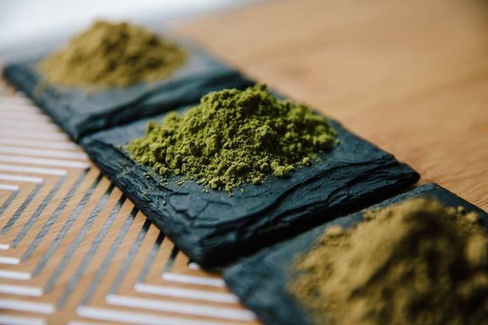 white vein and green vein Kratom