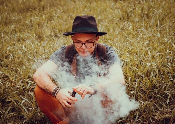 Vaping Kratom